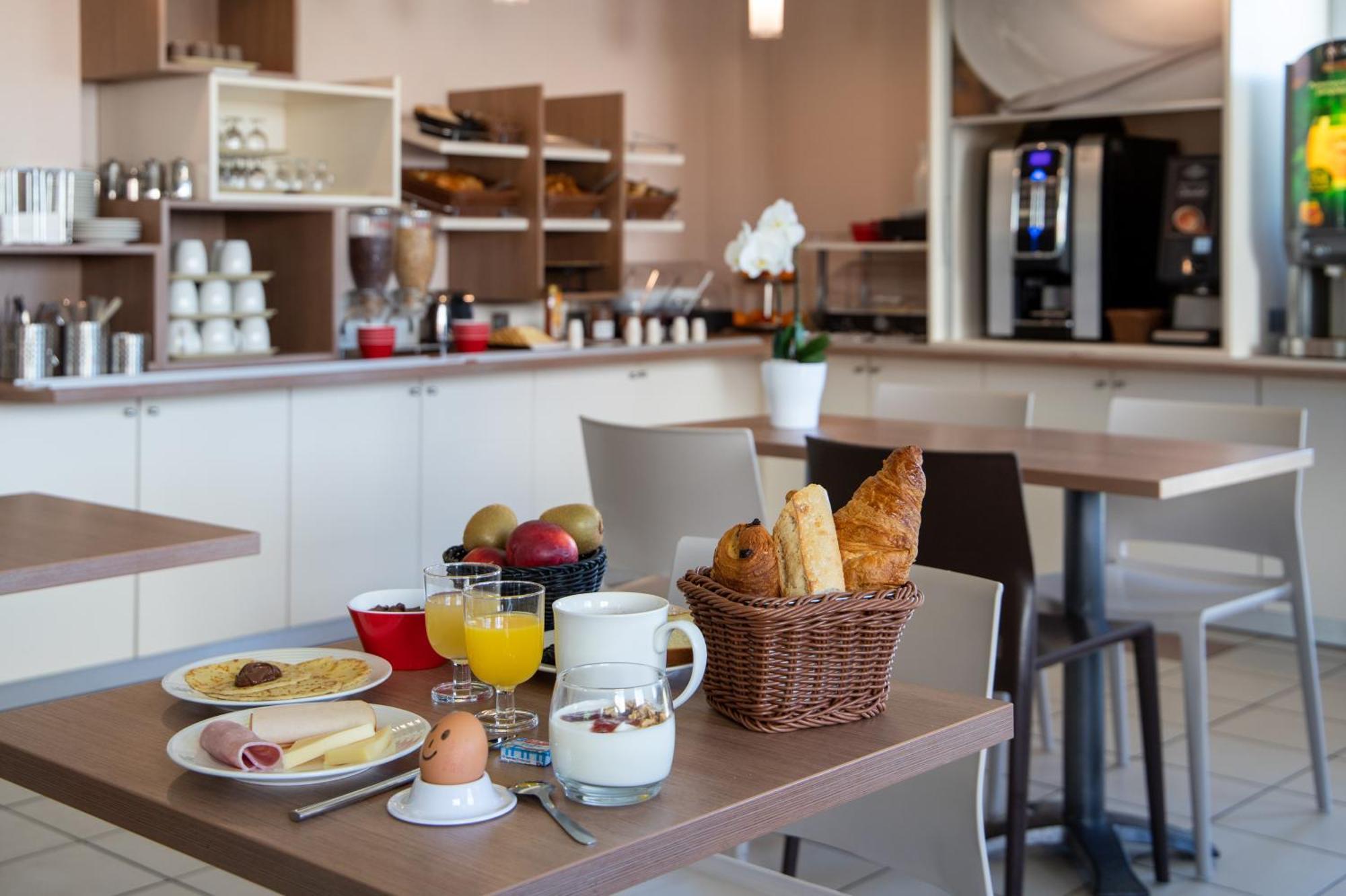Ace Hotel Clermont Ferrand La Pardieu Экстерьер фото